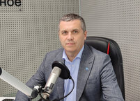 Максим Новик в эфире радио «Крым 24» рассказал о работах по модернизации сетей в Евпатории, новых строящихся объектах и о запасах воды на предстоящий год