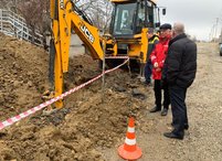 Генеральный директор ГУП РК «Вода Крыма» Владимир Баженов с рабочим визитом выехал в с.Верхняя Кутузовка городского округа Алушта.