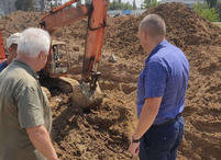 Игорь Данилович проинспектировал ход работ по замене канализационного коллектора в Красноперекопске