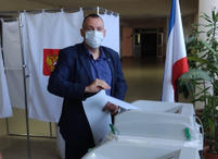 Сотрудники ГУП РК 